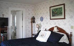 Charles Nelson Guest House